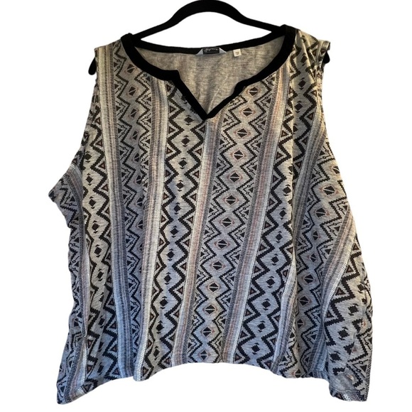 Sale Reitmans Women’s Tank Top 3X Split Neck Gray Black Pink - Picture 2 of 13